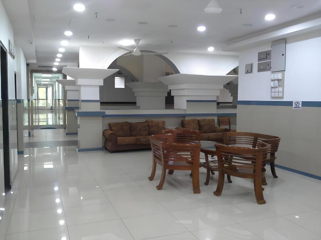 Burmahtel Hotel George Town Exterior photo