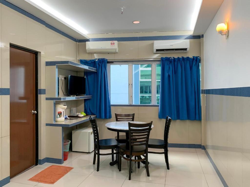 Burmahtel Hotel George Town Exterior photo