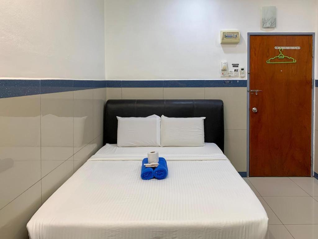 Burmahtel Hotel George Town Exterior photo